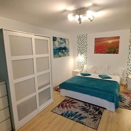 Garsoniera Oana Langa Plaja Mangalia Apartment Екстериор снимка